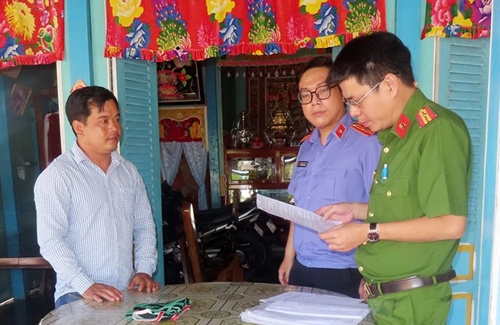 Khởi tố một phó chánh văn phòng HĐND-UBND huyện ở tỉnh An Giang